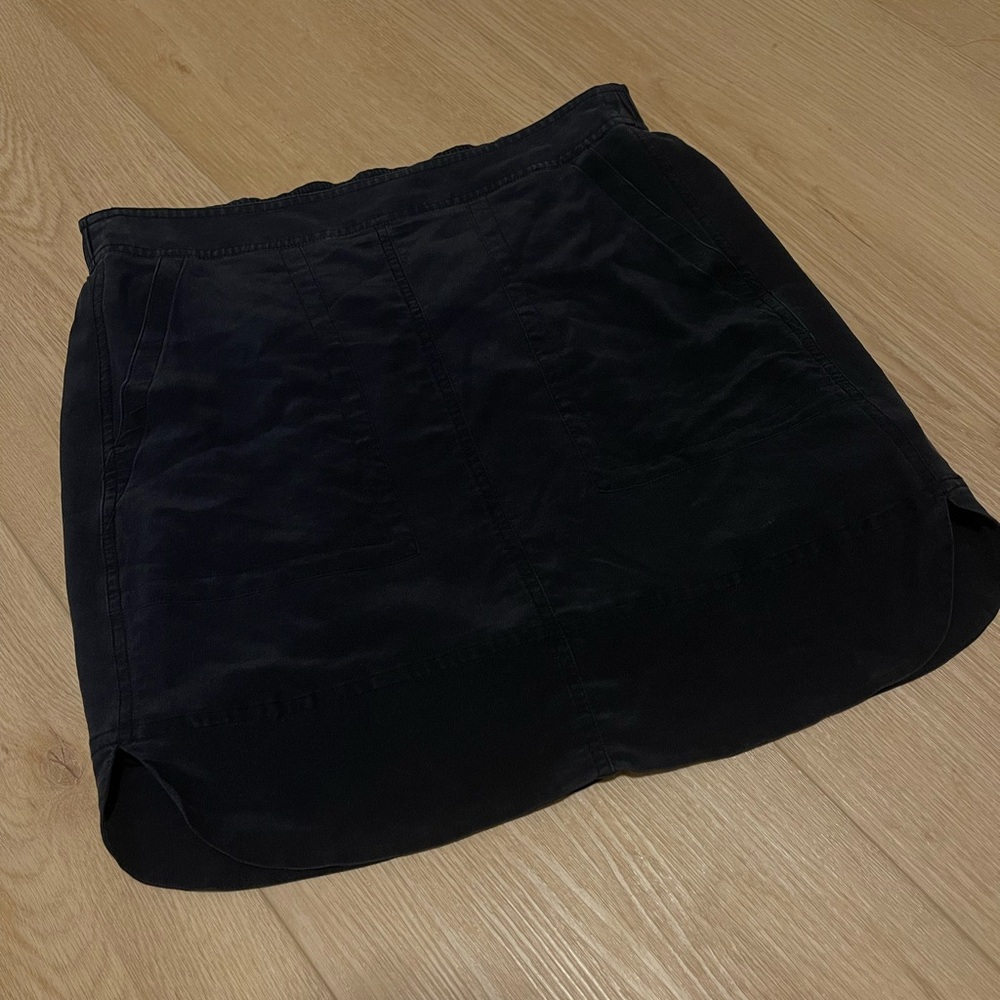 Madewell Black Elastic Waist Silk Short Skirt Size Small
